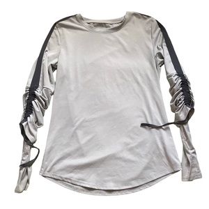 Fabletics Cashel Adjustable sleeve long sleeve ruched sleeve top S grey